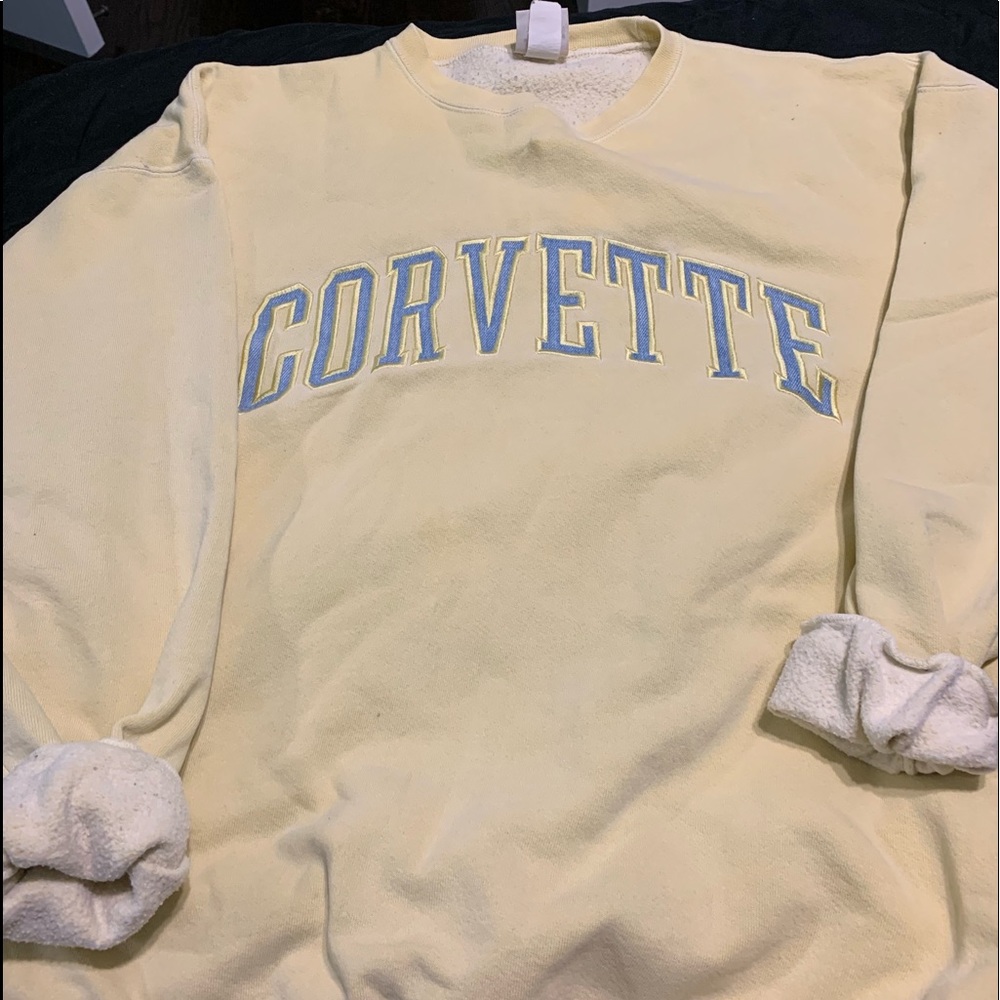 oversized yellow sweatshirt